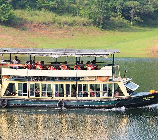 Periyar-Lake-Cruise_53371-950w